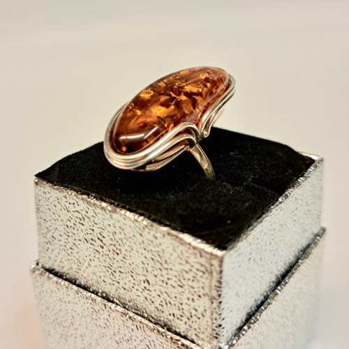 Click to view detail for HWG-2319 Ring Rum Amber, Long Oval, Sterling Silver $80